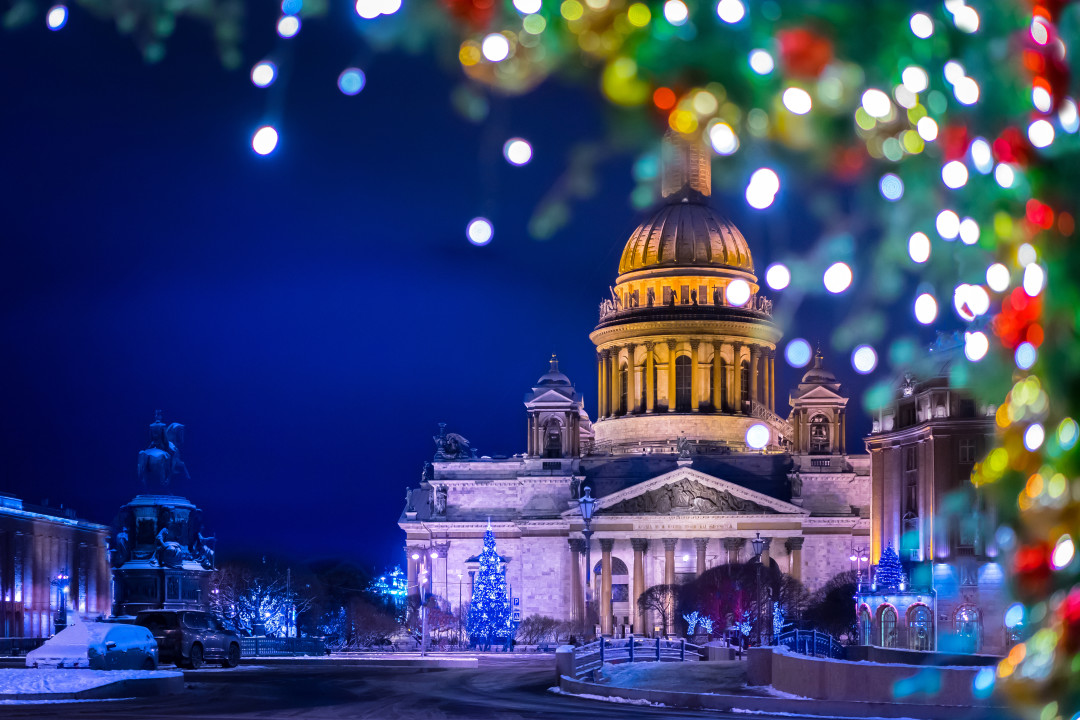 Новогодняя распродажа из Санкт-Петербурга